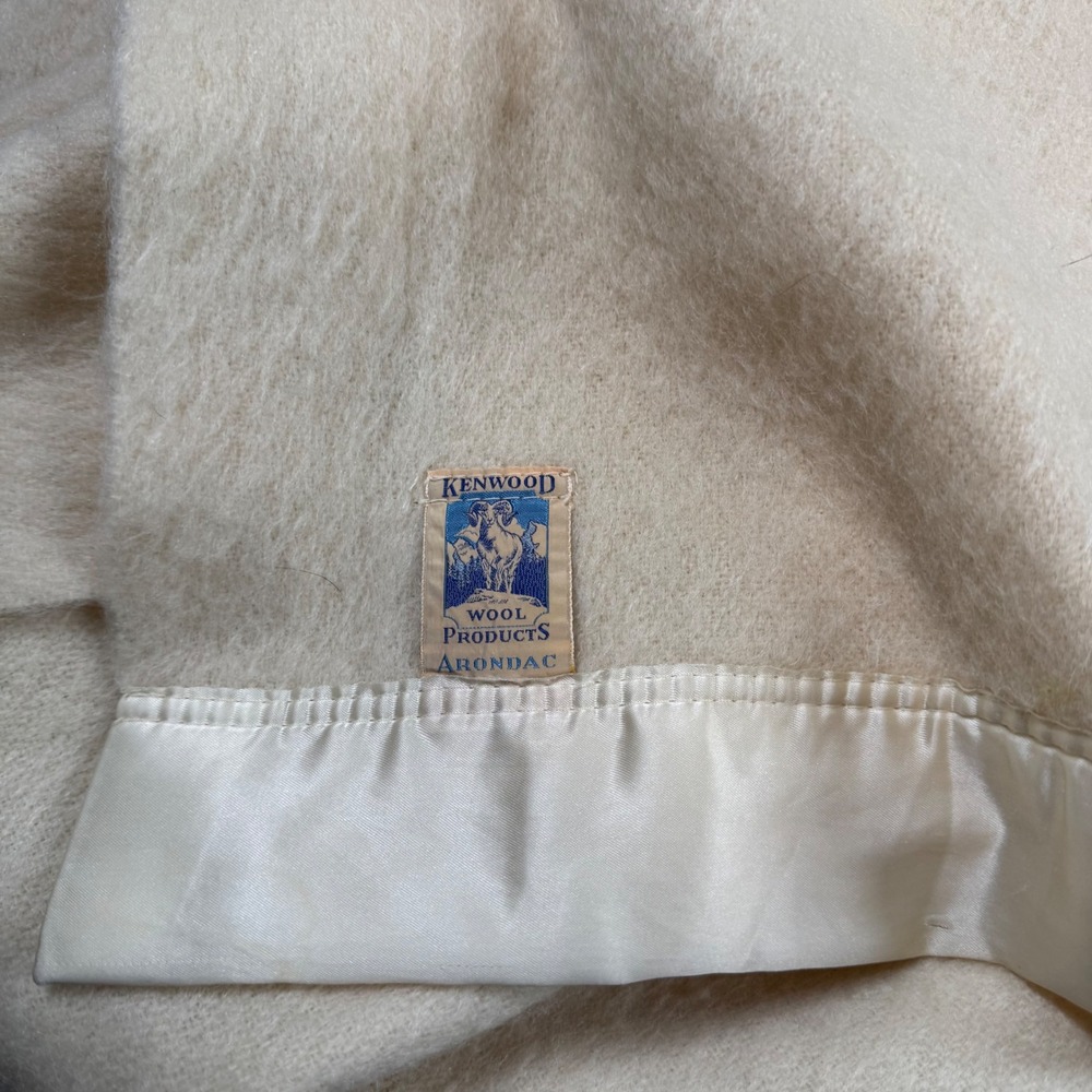 Kenwood Arondac Vintage Wool Blanket Cream Ivory Satin Trim 90x68 Made in USA